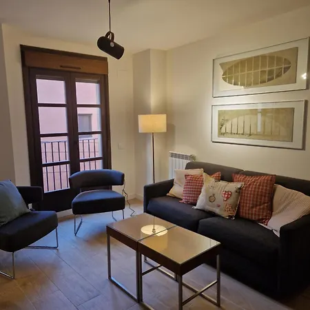 Apartment Casa Albanil, Aptos En La Ribagorza, Arte, Ciclismo, Naturaleza Y Enoturismo, Entre Graus Y Torreciudad